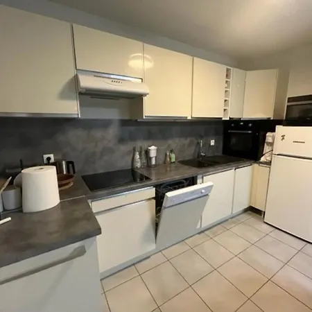 70m² Avec Terrasse, 2 Et Piscine A - Fr-1-472-157 * Sete